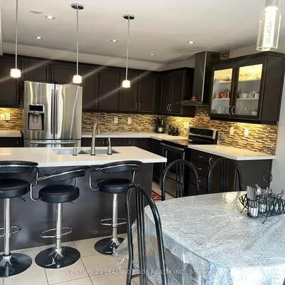 30, Armstrong, Bradford, Bradford West Gwillimbury