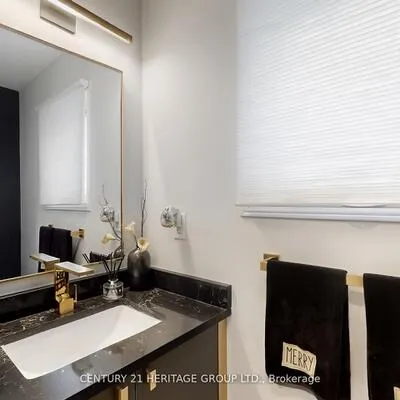 58, Russel, Bradford, Bradford West Gwillimbury