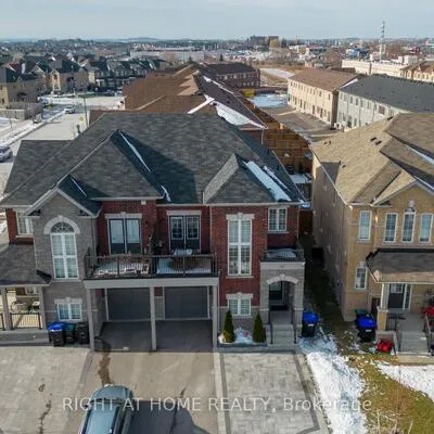 126,&nbsp;Blackwell, Bradford, Bradford West Gwillimbury