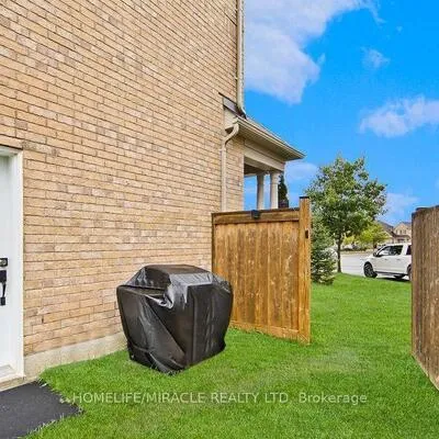 75,&nbsp;Jewelwing, Bradford, Bradford West Gwillimbury