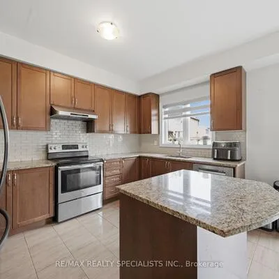 120,&nbsp;MILBY, Bradford, Bradford West Gwillimbury
