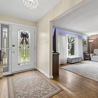 212, Church, Bradford, Bradford West Gwillimbury