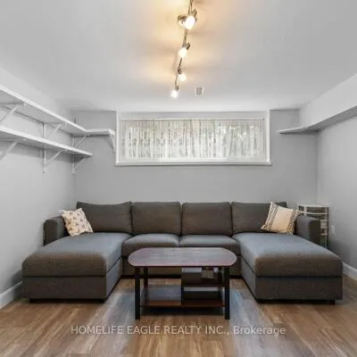 14, Lee, Bradford, Bradford West Gwillimbury