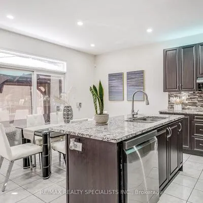 18, Rogers, Bradford, Bradford West Gwillimbury