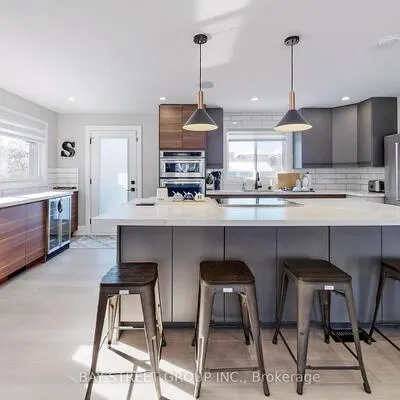 646,&nbsp;Simcoe, Bradford, Bradford West Gwillimbury