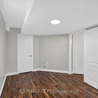 15,&nbsp;Lynn, Bradford, Bradford West Gwillimbury