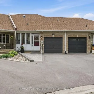 29,&nbsp;Natale, Bradford, Bradford West Gwillimbury