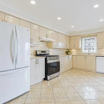 476,&nbsp;Britannia, Bradford, Bradford West Gwillimbury