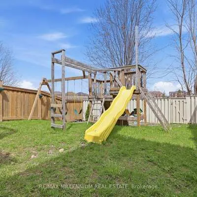 296,&nbsp;Miller Park, Bradford, Bradford West Gwillimbury