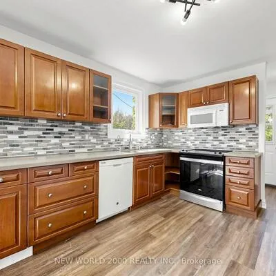 10,&nbsp;Buce, Bradford, Bradford West Gwillimbury