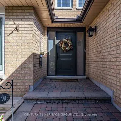 3,&nbsp;Royal, Bradford, Bradford West Gwillimbury