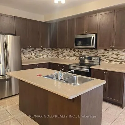 83,&nbsp;Kimborough, Credit Valley, Brampton
