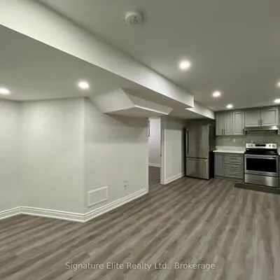 17, Newport, Westgate, Brampton