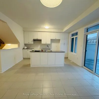 94,&nbsp;Grassbank, Sandringham-Wellington North, Brampton