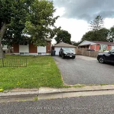 2,&nbsp;Leslie, Northwood Park, Brampton