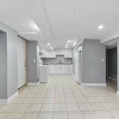 26,&nbsp;Newman, Westgate, Brampton