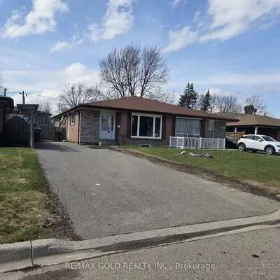 42,&nbsp;Danesbury, Southgate, Brampton