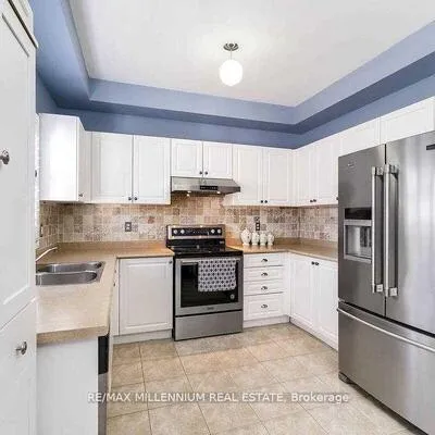 23,&nbsp;Calderstone, Bram East, Brampton