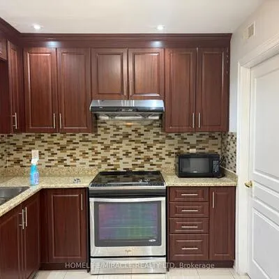 93,&nbsp;Thornbush, Northwest Brampton, Brampton