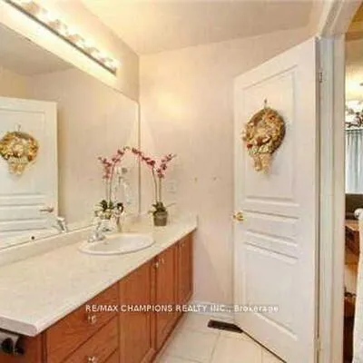 6,&nbsp;Tennant, Sandringham-Wellington, Brampton
