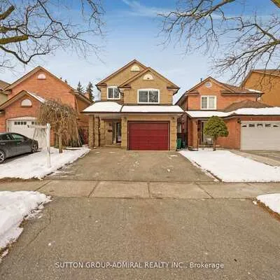 52,&nbsp;GARDEN, Brampton West, Brampton