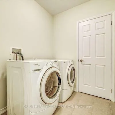 56,&nbsp;Golden Springs, Northwest Brampton, Brampton