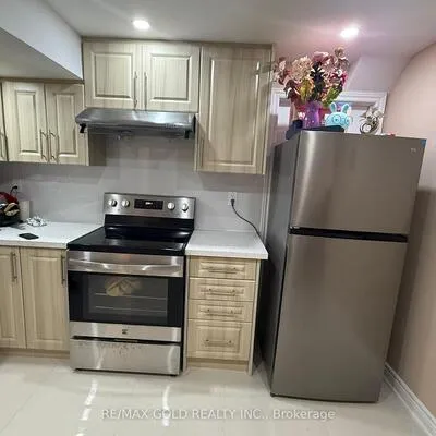 35,&nbsp;Latania, Vales of Castlemore, Brampton