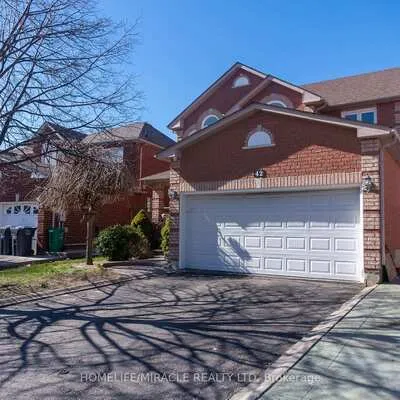42,&nbsp;Lockwood, Fletcher's West, Brampton