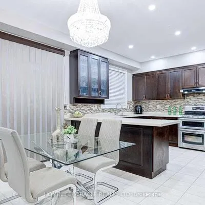 16,&nbsp;Twin Falls, Bram West, Brampton