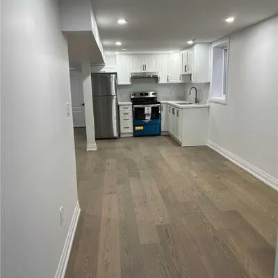 32,&nbsp;Trewartha, Heart Lake West, Brampton