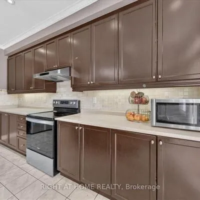 54,&nbsp;Boundbrook, Northwest Sandalwood Parkway, Brampton