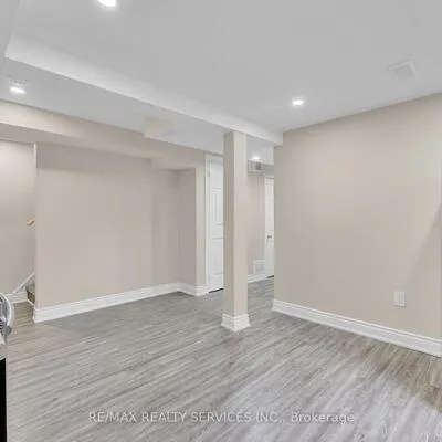 29,&nbsp;Hector, Central Park, Brampton