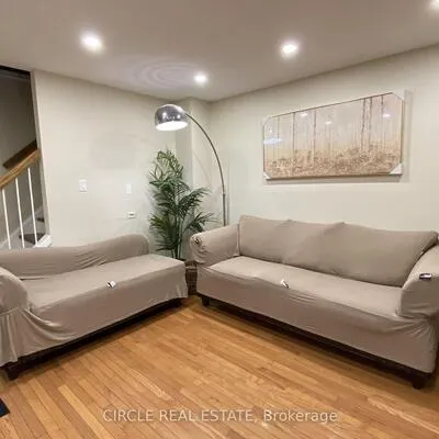35,&nbsp;Fanshawe, Brampton West, Brampton