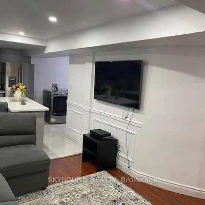 18,&nbsp;Fenflower, Snelgrove, Brampton