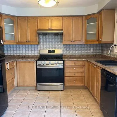 22,&nbsp;Amboise, Fletcher's Meadow, Brampton