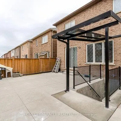 15,&nbsp;Averill, Northwest Brampton, Brampton
