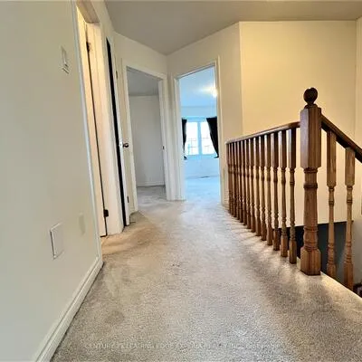 12,&nbsp;Pomarine, Credit Valley, Brampton