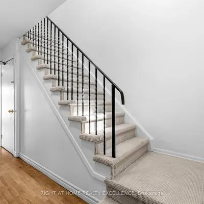 10,&nbsp;Banting, Fletcher's West, Brampton