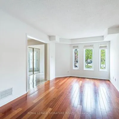 86,&nbsp;Valonia, Brampton North, Brampton