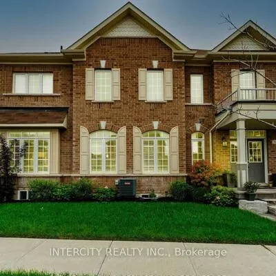 363,&nbsp;Robert Parkinson, Northwest Brampton, Brampton
