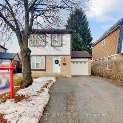 26,&nbsp;Mayfair, Central Park, Brampton