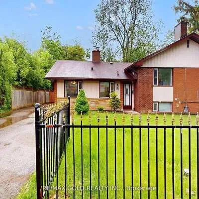 61,&nbsp;Centre, Brampton North, Brampton