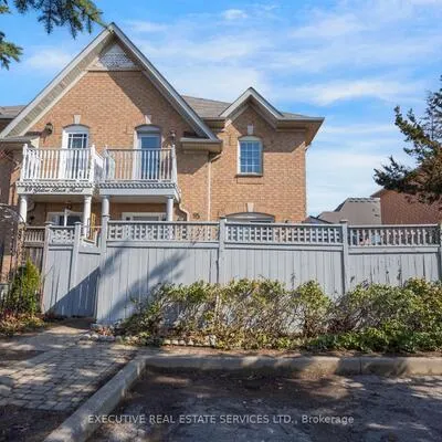 95,&nbsp;Yellow Brick, Brampton North, Brampton