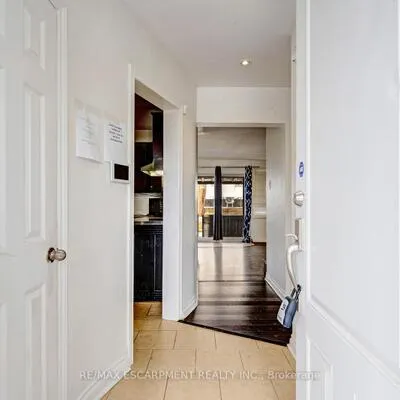 16,&nbsp;Woodward, Brampton North, Brampton