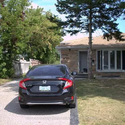 52,&nbsp;Davenport, Southgate, Brampton