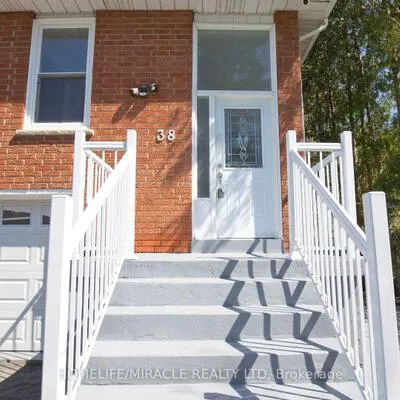 38,&nbsp;Medici, Central Park, Brampton