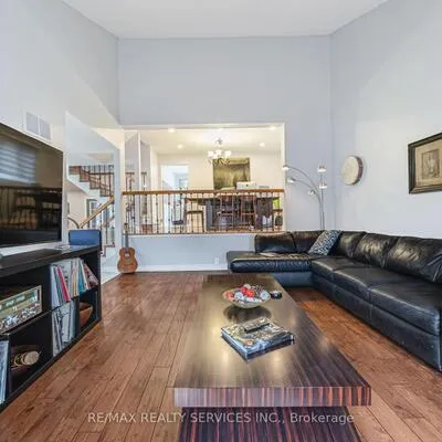 96,&nbsp;Royal Palm, Heart Lake East, Brampton