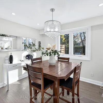 10,&nbsp;Essex, Southgate, Brampton