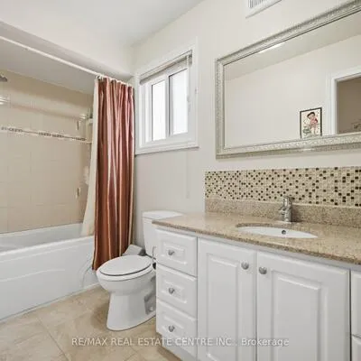 11,&nbsp;Sheringham, Heart Lake West, Brampton