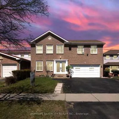 6,&nbsp;Macdougall, Central Park, Brampton
